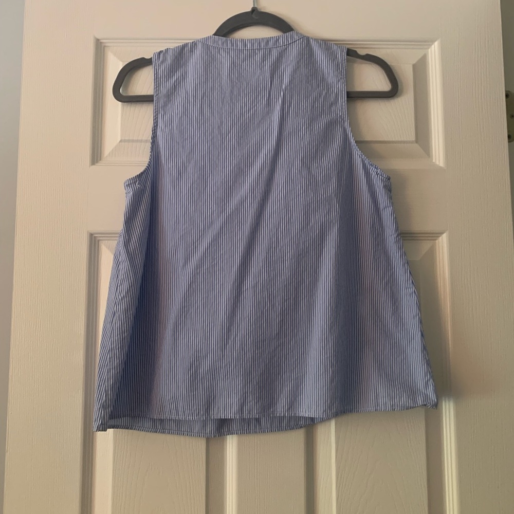 Cute Ruffled shirt - Picture 2 of 6